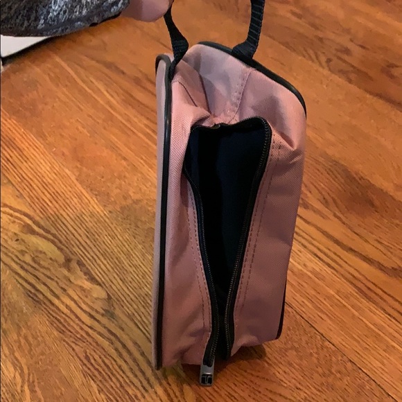 Tag 2 piece Travel and Makeup Bag - Picture 6 of 6